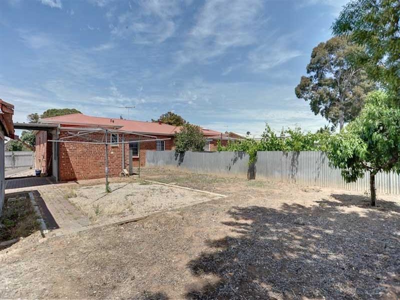 18 Carey Avenue, Seaton SA 5023