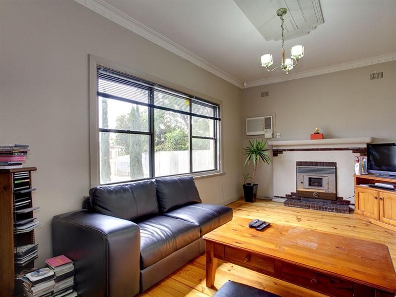 11 Glenavon Street, Woodville South SA 5011