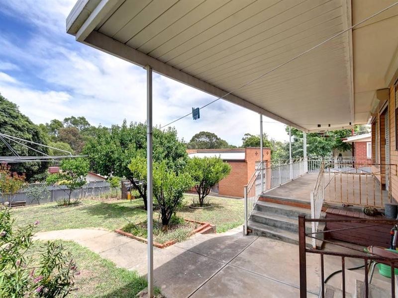25 Audrey Crescent, Valley View SA 5093