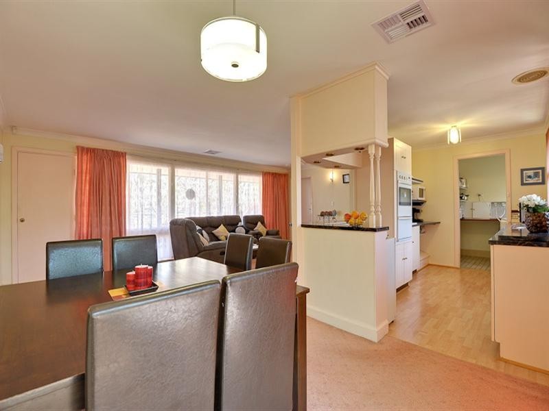 9 Camelot Drive, Paralowie SA 5108