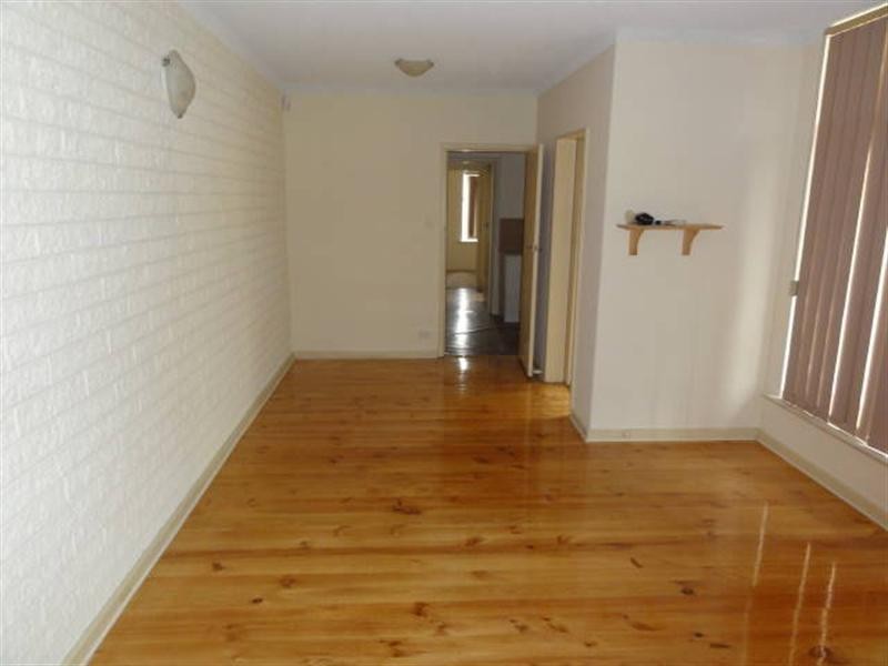 2/16 Russell Street, Rosewater SA 5013