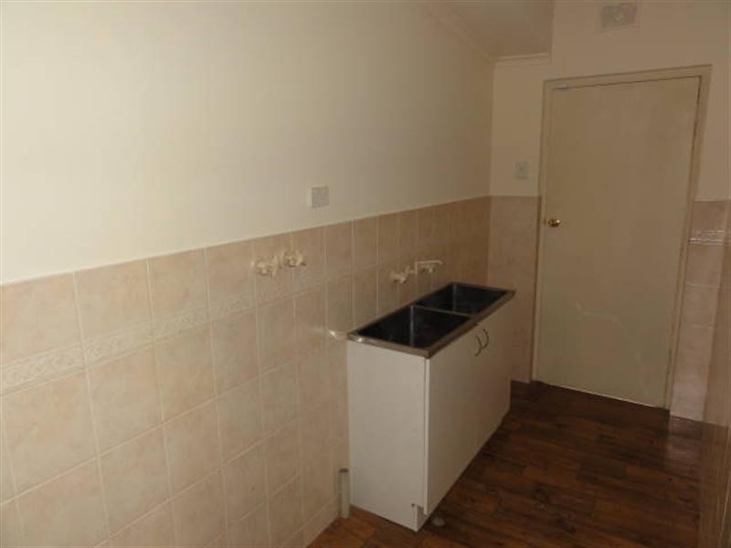 2/16 Russell Street, Rosewater SA 5013