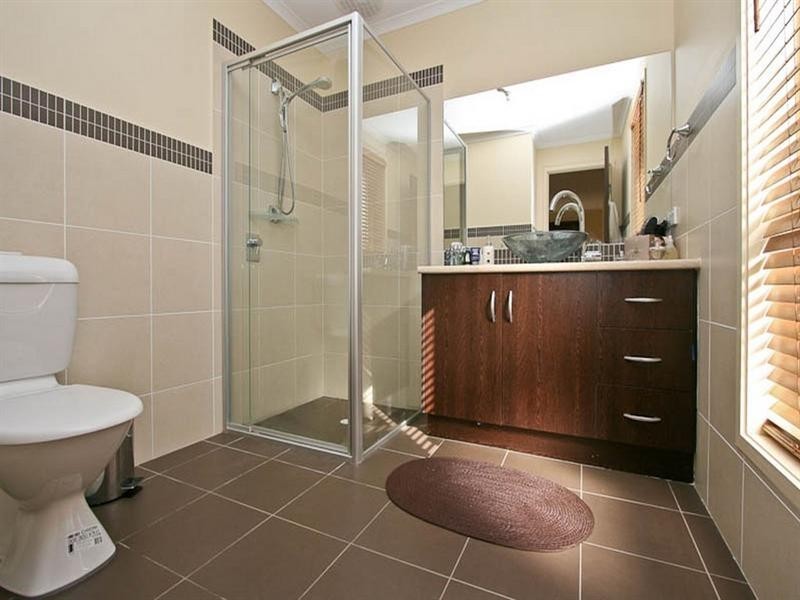 1 Portsea Crescent, Burton SA 5110