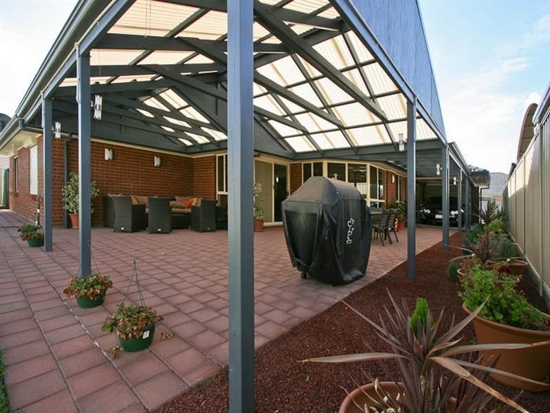 1 Portsea Crescent, Burton SA 5110