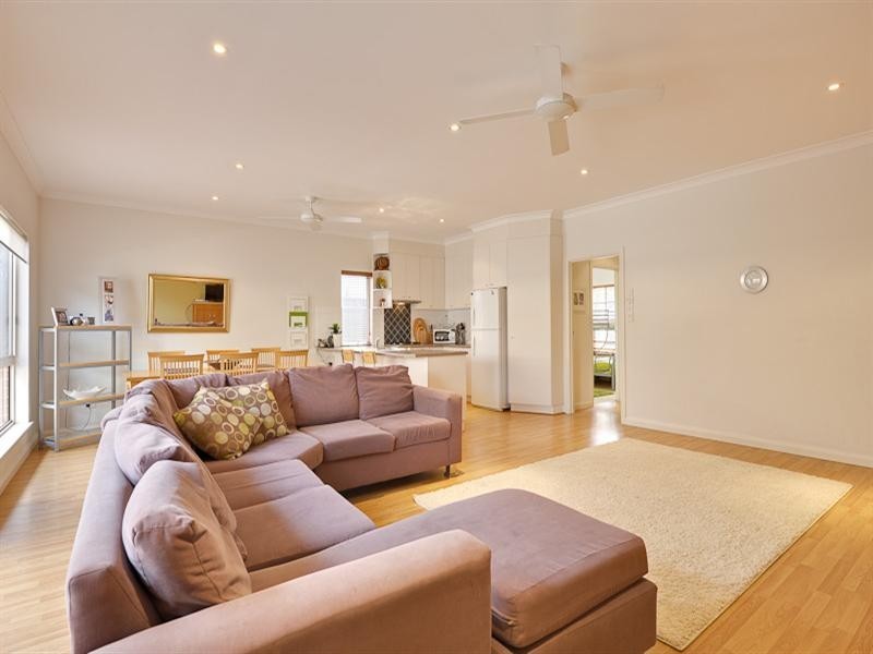 2A Fourth Avenue, Seaton SA 5023