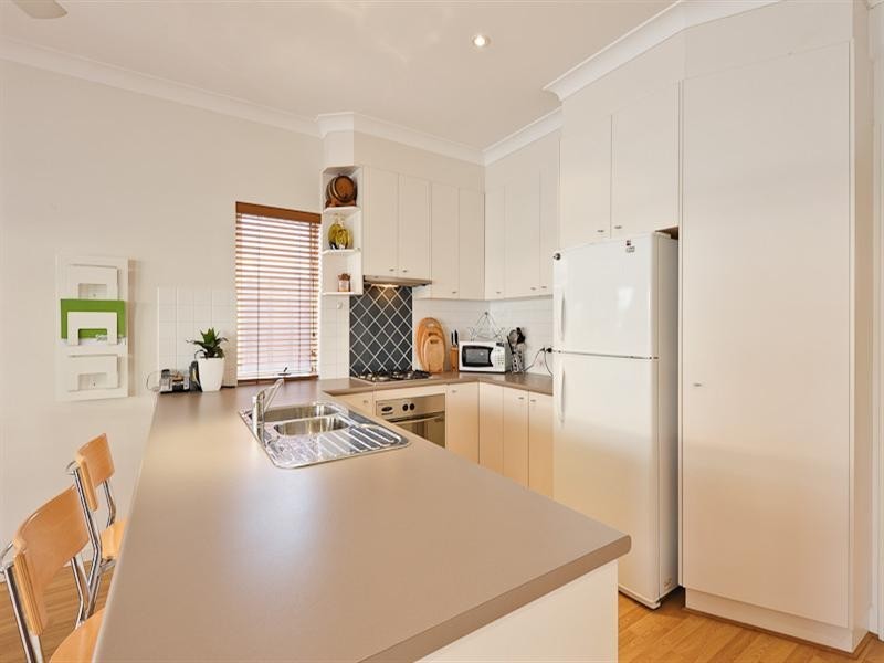 2A Fourth Avenue, Seaton SA 5023