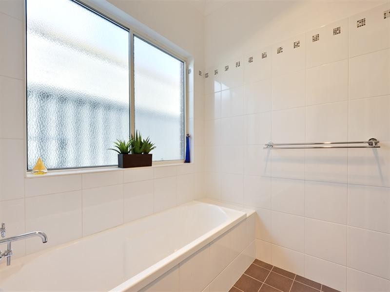 2A Fourth Avenue, Seaton SA 5023