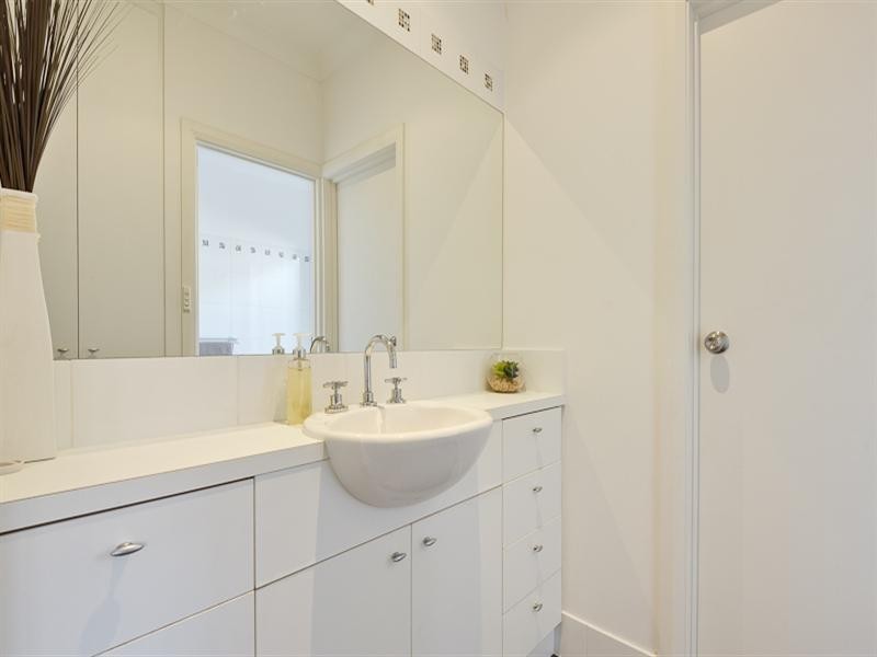 2A Fourth Avenue, Seaton SA 5023