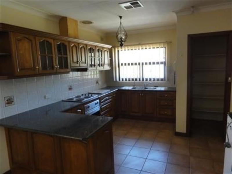 12 Fairway Crescent, Seaton SA 5023