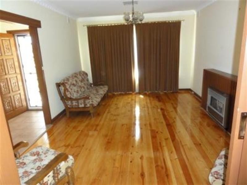 12 Fairway Crescent, Seaton SA 5023