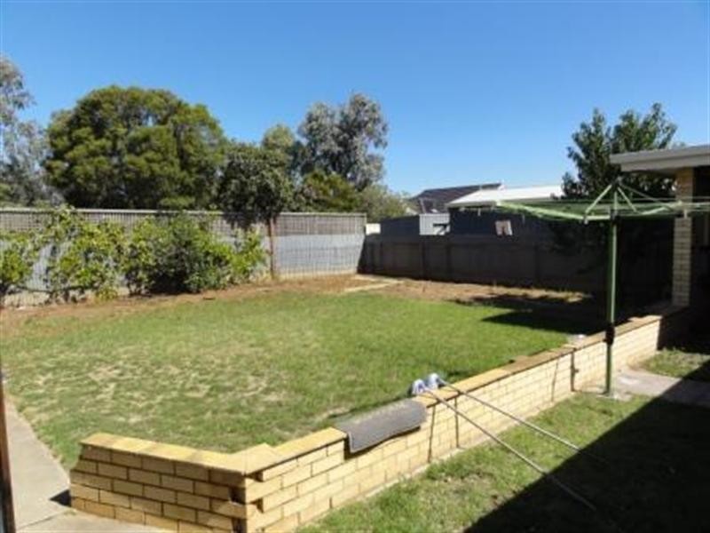 12 Fairway Crescent, Seaton SA 5023