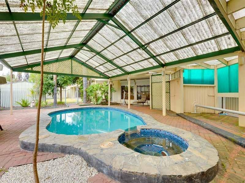 19 Manly Circuit, West Lakes Shore SA 5020