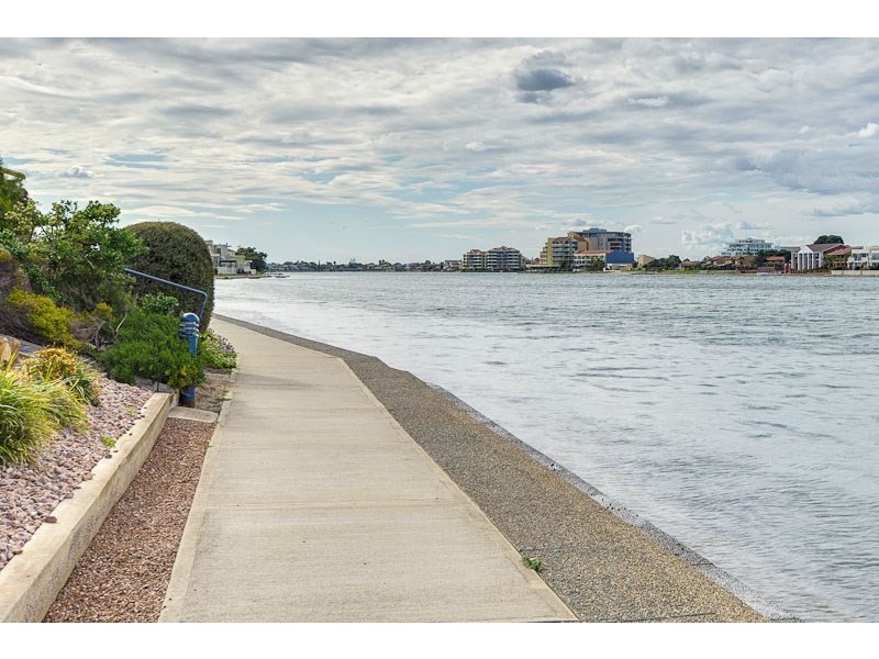 7/78 Military Road, Tennyson SA 5022