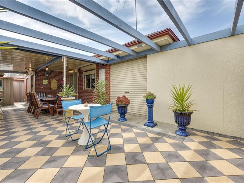 2/25 Russ Avenue, Seaton SA 5023