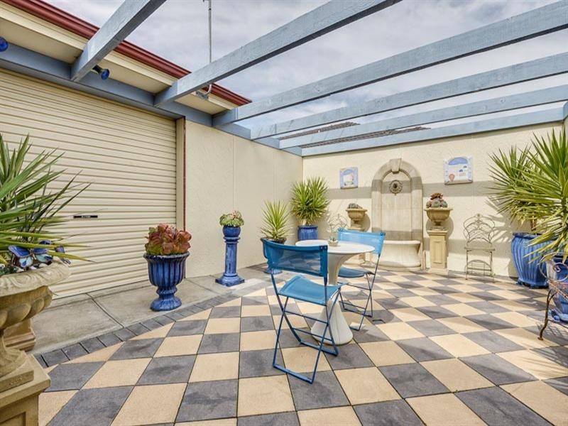 2/25 Russ Avenue, Seaton SA 5023