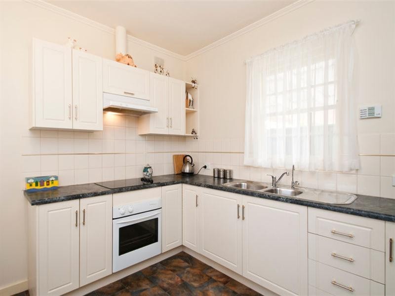 1/8 Edison Street, Glenelg North SA 5045