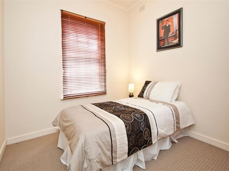 1/8 Edison Street, Glenelg North SA 5045