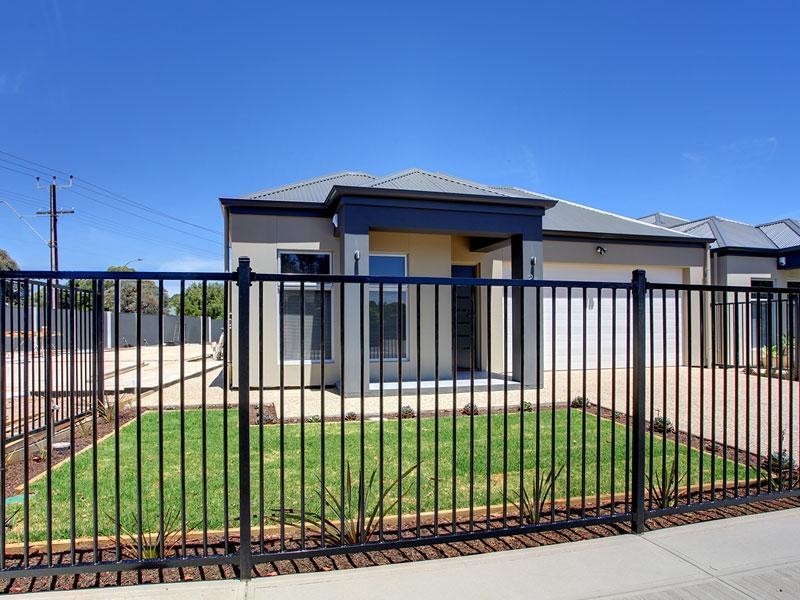 2A Edwards Avenue, Park Holme SA 5043