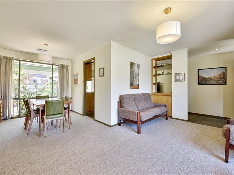 5 Newporter Terrace, West Lakes Shore SA 5020