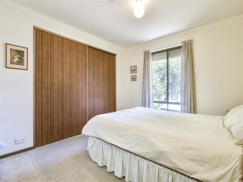 5 Newporter Terrace, West Lakes Shore SA 5020