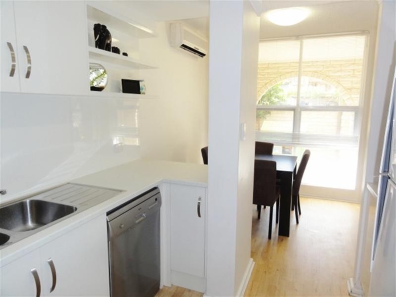 unit 8/1 Mooloola Way, West Lakes Shore SA 5020