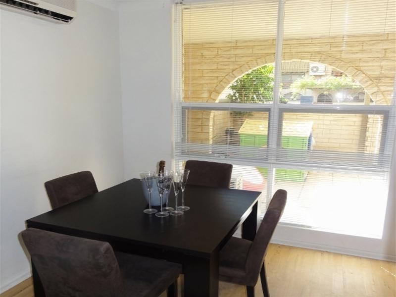 unit 8/1 Mooloola Way, West Lakes Shore SA 5020