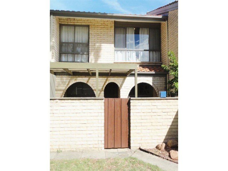 unit 8/1 Mooloola Way, West Lakes Shore SA 5020