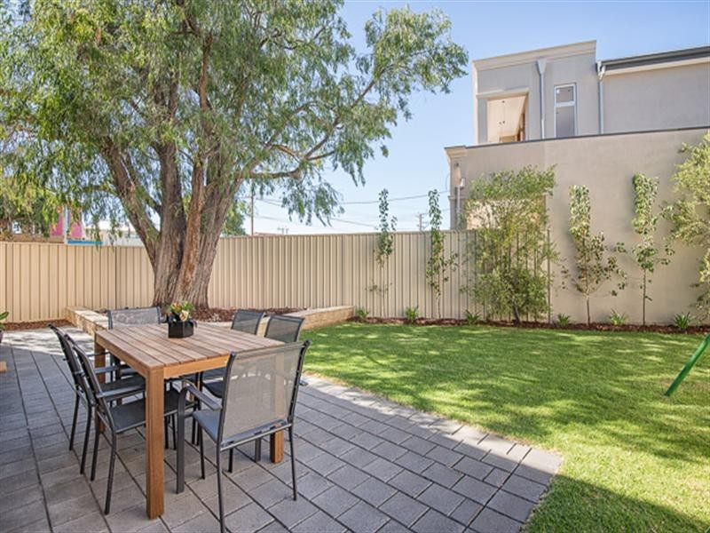 17c Westmoreland Road, Grange SA 5022