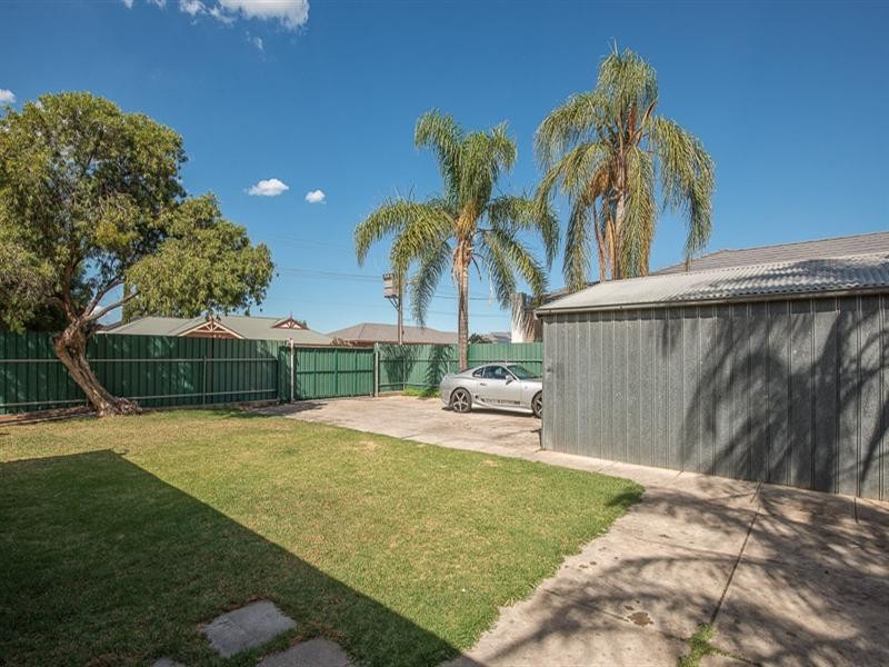 10 Poole Avenue, Woodville South SA 5011