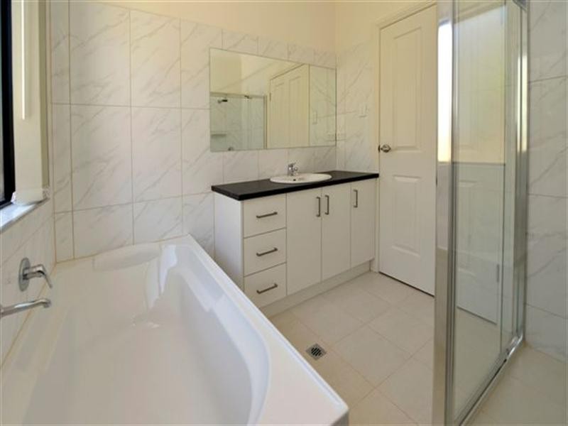 12 Hennessey Terrace, Pennington SA 5013