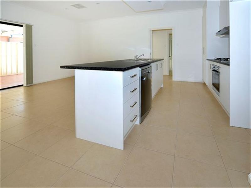 12 Hennessey Terrace, Pennington SA 5013