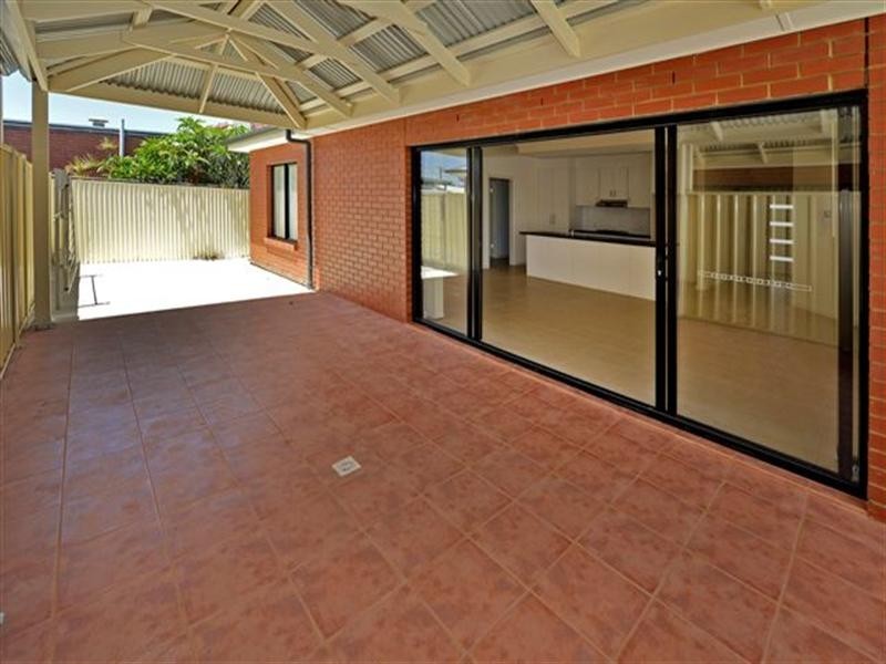 12 Hennessey Terrace, Pennington SA 5013