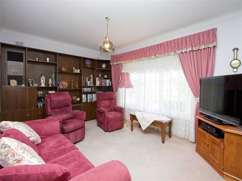 9 McMahon Place, Seaton SA 5023