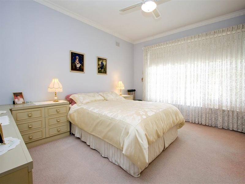 9 McMahon Place, Seaton SA 5023