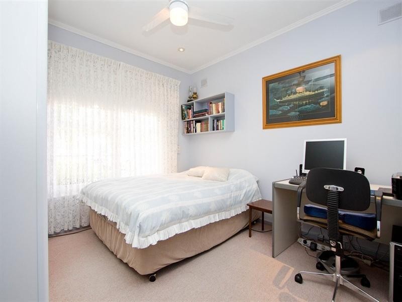 9 McMahon Place, Seaton SA 5023