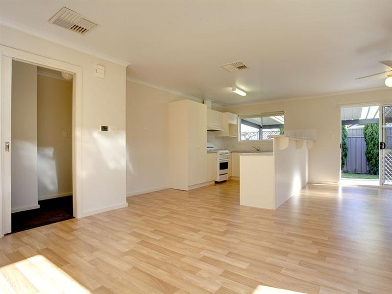 43 Saltram Parade, Oakden SA 5086