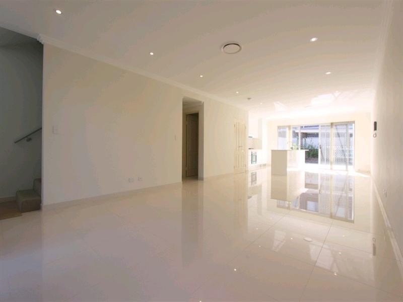 2/68 Hassall Street, Parramatta NSW 2150