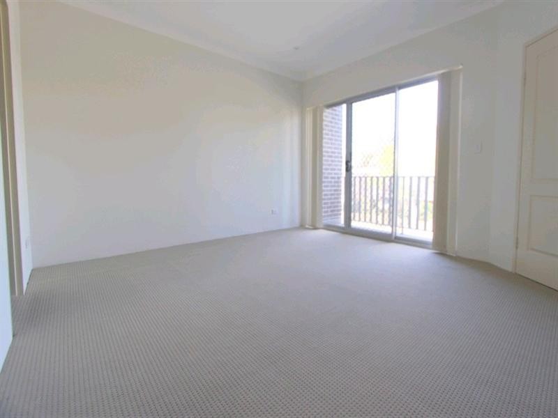 2/68 Hassall Street, Parramatta NSW 2150