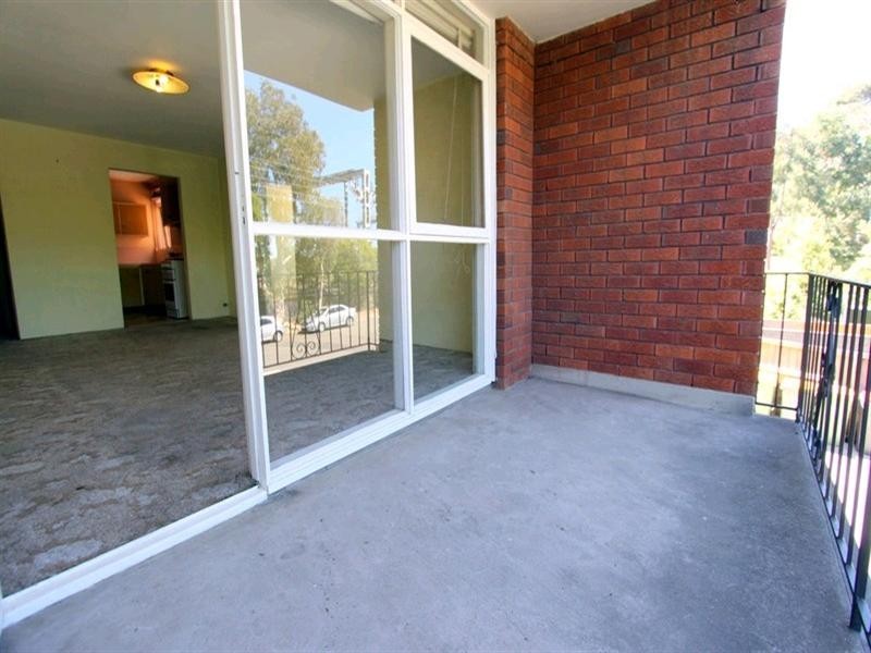 1/55 Grosvenor Crescent, Summer Hill NSW 2130