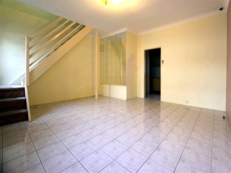 2/16 Holden Street, Ashfield NSW 2131