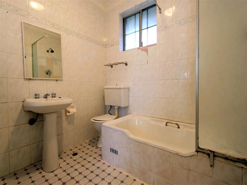 2/16 Holden Street, Ashfield NSW 2131