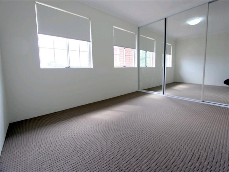 2/21 Grosvenor Street, Croydon NSW 2132