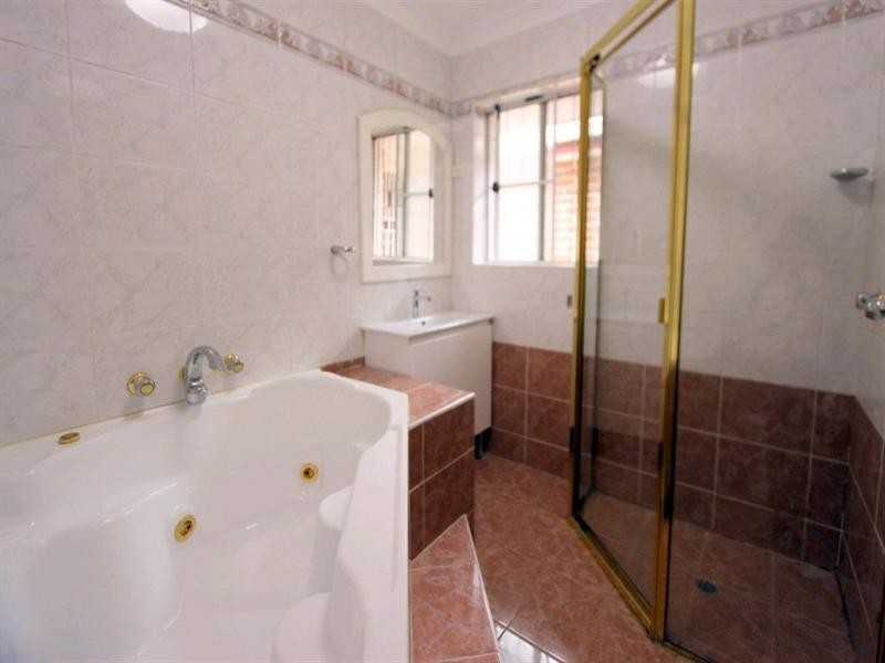 2/21 Grosvenor Street, Croydon NSW 2132