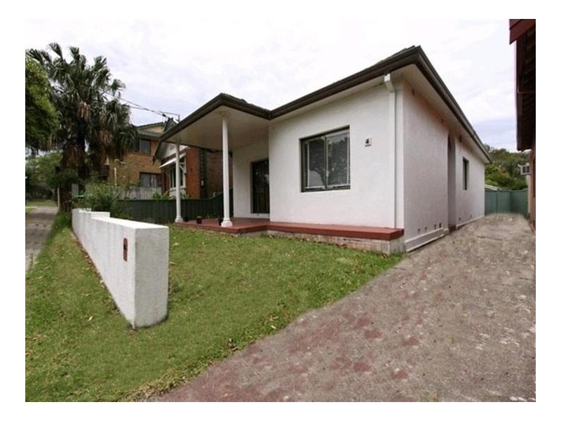 4 Windsor Avenue, Croydon Park NSW 2133