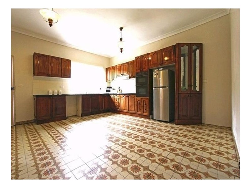 4 Windsor Avenue, Croydon Park NSW 2133