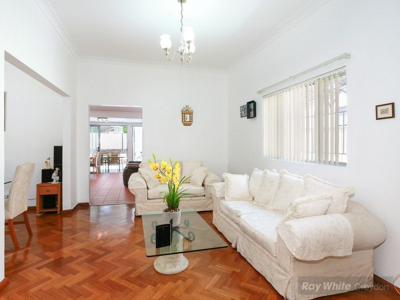 38 Linthorn Avenue, Croydon Park NSW 2133