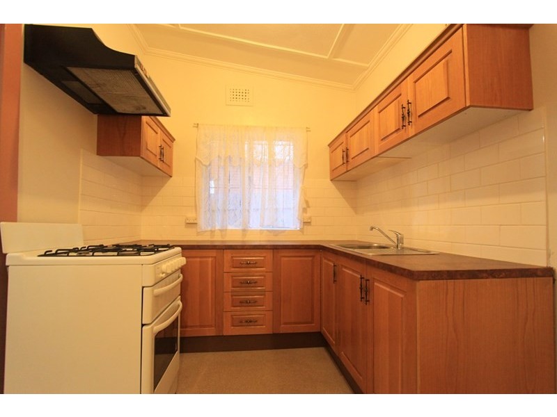 16 Platts Avenue, Belmore NSW 2192