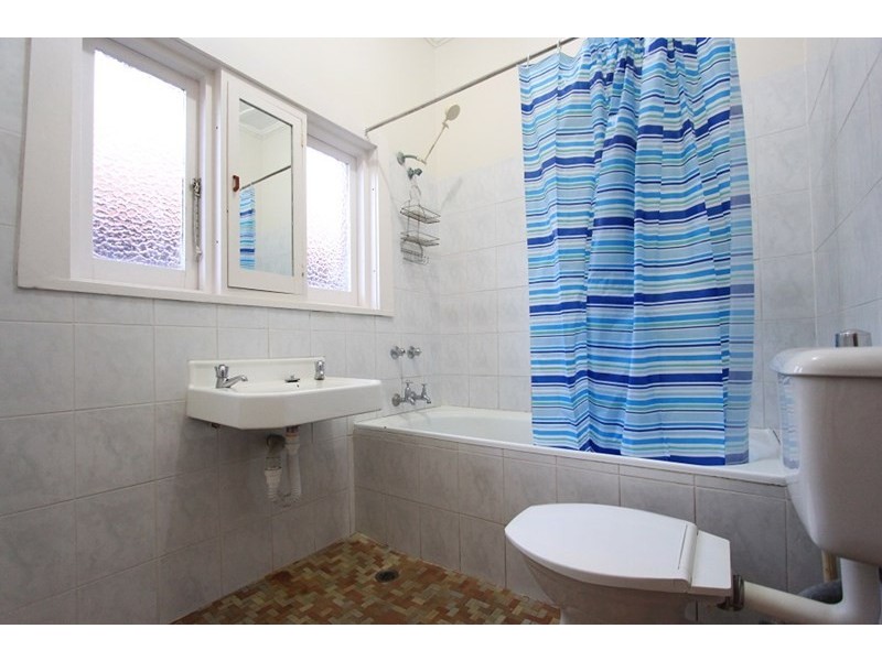 16 Platts Avenue, Belmore NSW 2192