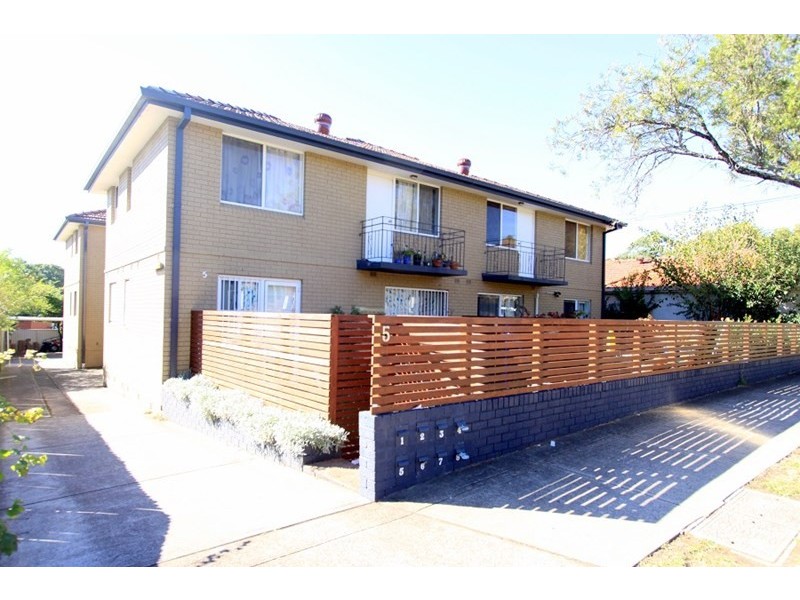 3/5 Defoe Street, Wiley Park NSW 2195