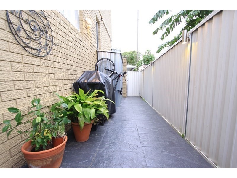 3/5 Defoe Street, Wiley Park NSW 2195